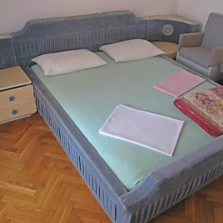 D.k. Gostinjska kuća *